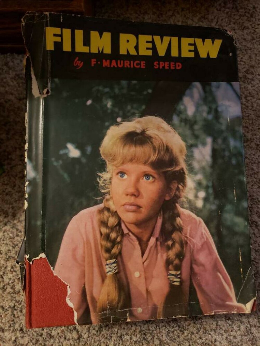 1961-62 Film Review With HAYLEY MILLS On Cover